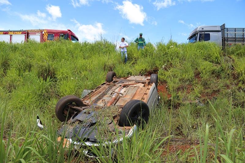 Grave acidente de trânsito na GO 050 deixa três pessoas feridas