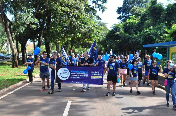 Março Azul: caminhada convida a população a se conscientizar contra o câncer de intestino