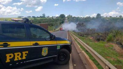 Carretas batem de frente e matam 3 na BR-163