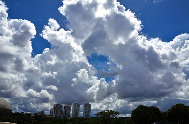 Inverno se aproxima com pancadas de chuva e temperatura de 13°C em cidades do Estado