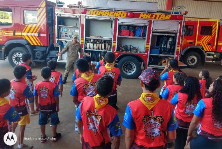 7º Subgrupamento do Corpo de Bombeiros recebe o Clube de Desbravadores Emunah