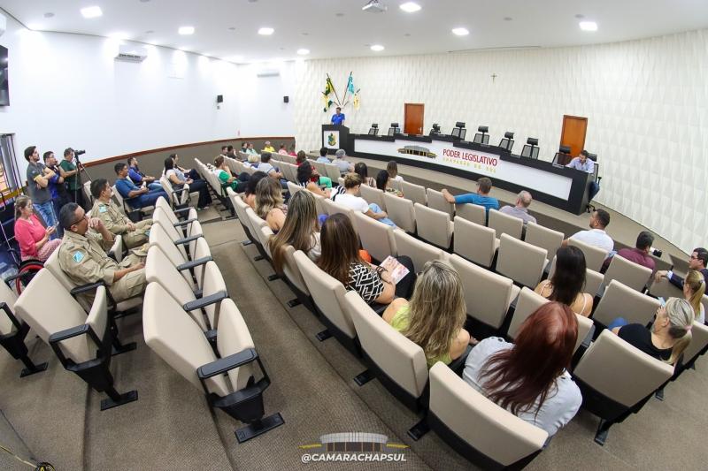 REUNIÃO NA CÂMARA MUNICIPAL DISCUTE SEGURANÇA NAS ESCOLAS APÓS RECENTES ATAQUES NO PAÍS