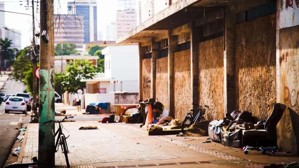 Vidas entregues à droga: Mesmo com ajuda em Campo Grande, por que é tão difícil abandonar o vício?