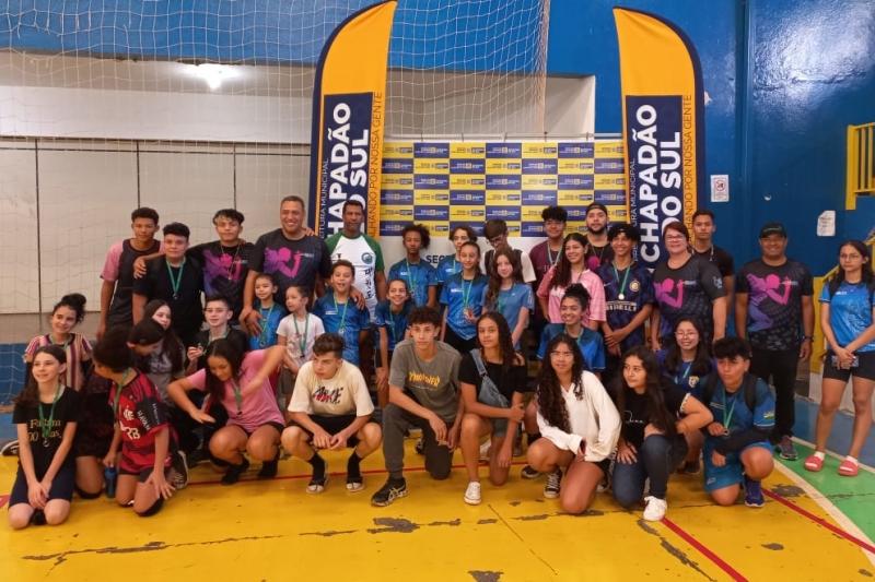 Secretaria de Esportes, Juventude e Lazer realiza Festival ”Manchetão” para iniciantes no voleibol