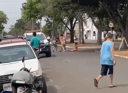 Briga generalizada em Bar da Av. Goiás deixa dois feridos em Chapadão do Sul