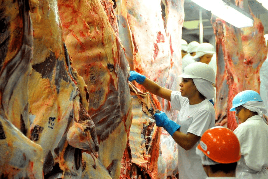 Terceira do ranking, Indústria acumula quase 10,5 mil vagas abertas no ano