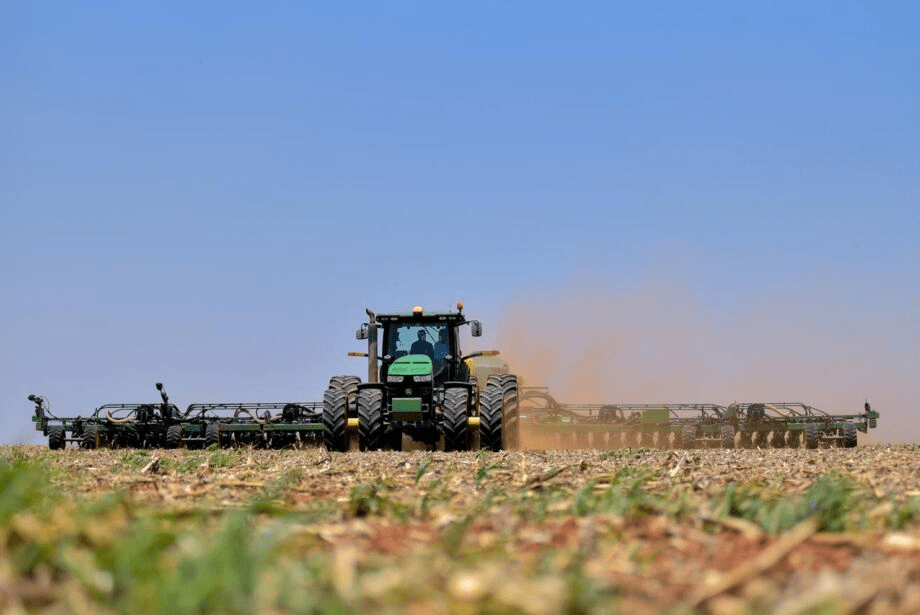 Chuva irregular e calor travam plantio da soja na região central de MS