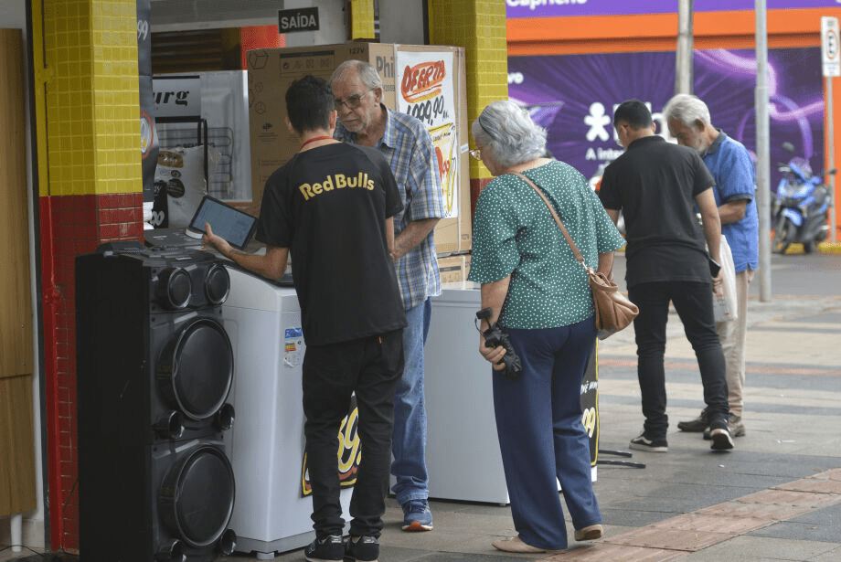 Consumidores de Campo Grande desconfiam de Black Friday