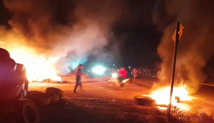 Nove pessoas morrem eletrocutadas em incêndio no acampamento do MST