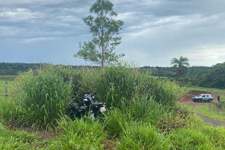 Jovens furtam motos de loja e acabam presos pela PM em Costa Rica