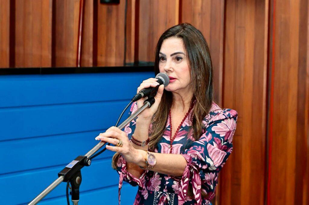 Mara Caseiro solicita recursos para hospital de Caracol