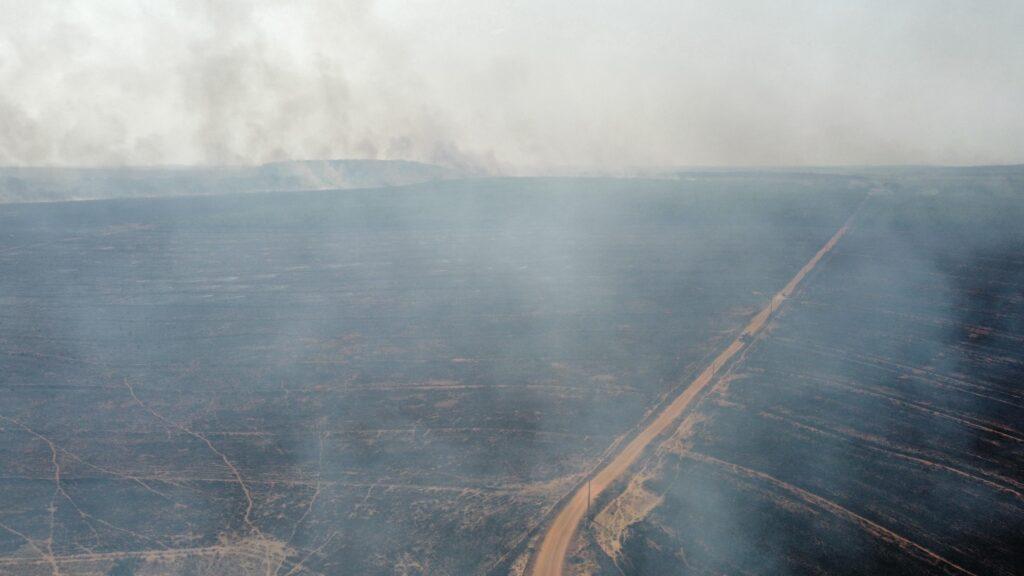 Incêndio de grandes proporções consome áreas de três fazendas próximas a Cassilândia