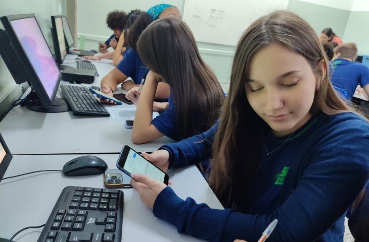 Celulares apreendidos pela Polícia Penal se transformam em ferramentas de ensino em escola de MS