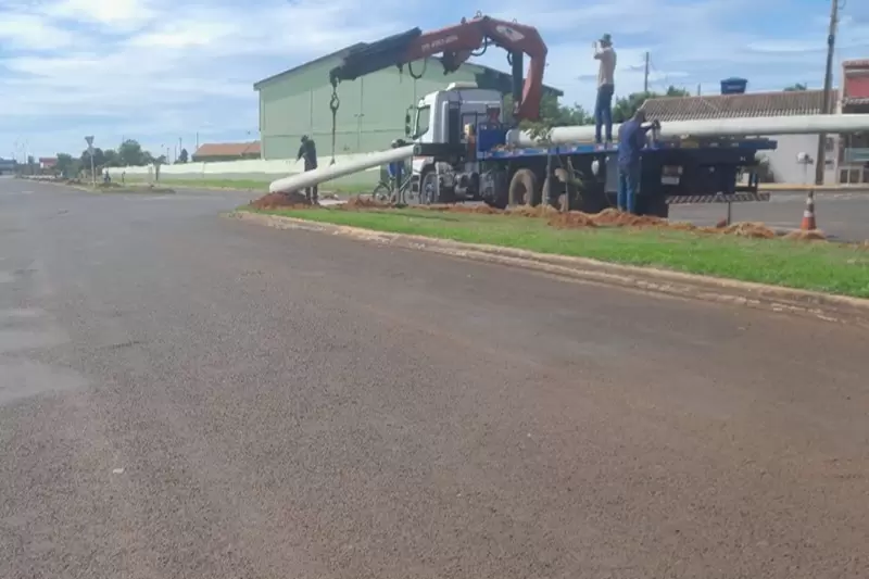 Inicada obras de iluminação pública nas avenidas de Chapadão do Sul