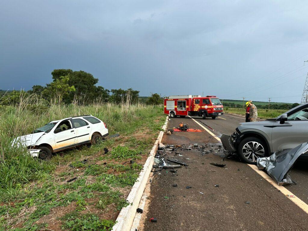 Velório de duas vítimas do acidente na BR-060 inicia as 10h e mulher segue no IMLO sem identificação