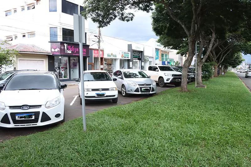 Atendendo população, Prefeitura muda estacionamento de avenidas do centro