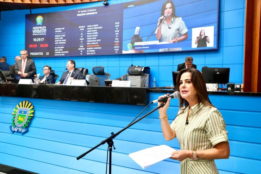 Mara Caseiro pede a instalação de ar-condicionado em escola de Paraíso das Águas