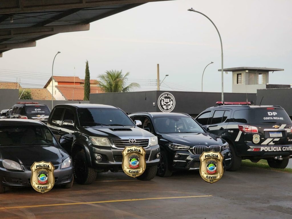 Polícia mira fortuna de traficantes e apreende BMW, Hilux e joias em Costa Rica