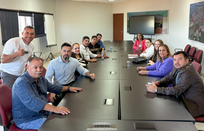 Vereadores se reúnem com autoridades da Saúde para discutir avanços e esclarecer demandas do setor em Chapadão do Sul