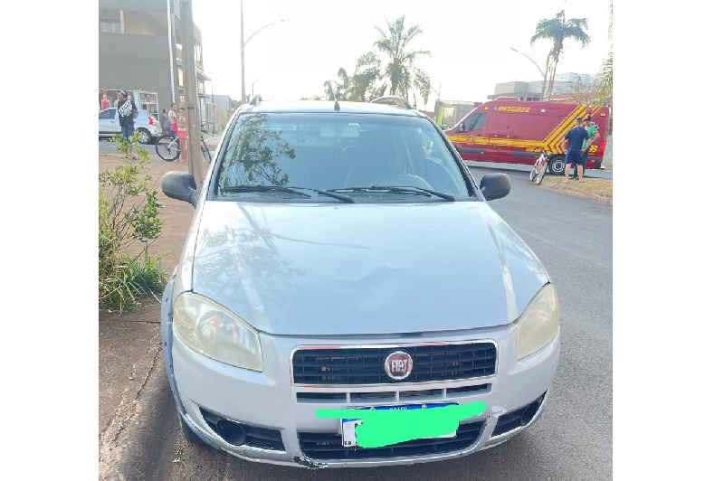 Ciclista adolescente fica ferido em colisão com carro em Chapadão do Sul