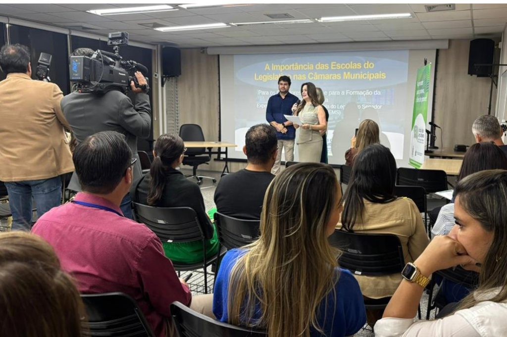 Escolas do Legislativo participam de reunião na ALEMS para troca de experiências