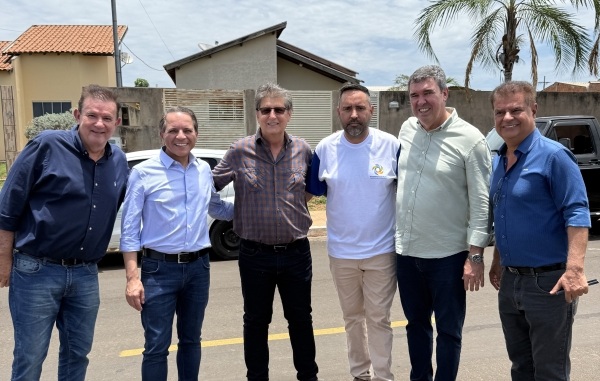 Prefeito Walter Schlatter acompanha governador Eduardo Riedel em entregas de obras em Alcinópolis e Figueirão