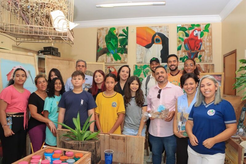 Alunos da oficina “Do Lixo ao Luxo” participam de projeto que celebra a história e a memória de Chapadão do Sul