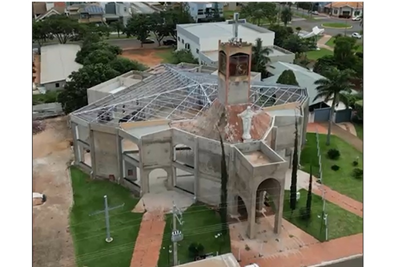 Primeira etapa da reforma da Matriz São Pedro Apóstolo de Chapadão do Sul entra na reta final