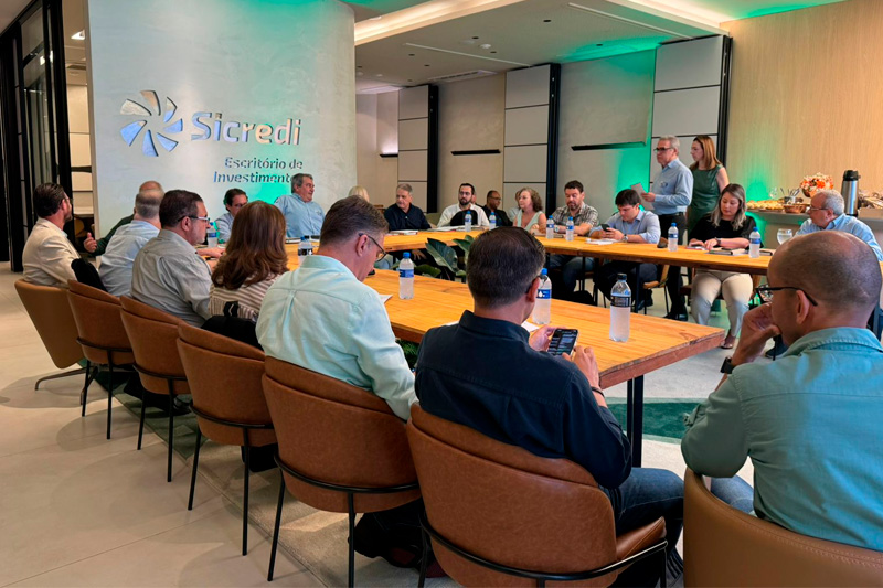 Sicredi reúne conselheiros do FCO/MS e reforça compromisso com ampliação do crédito em 2025