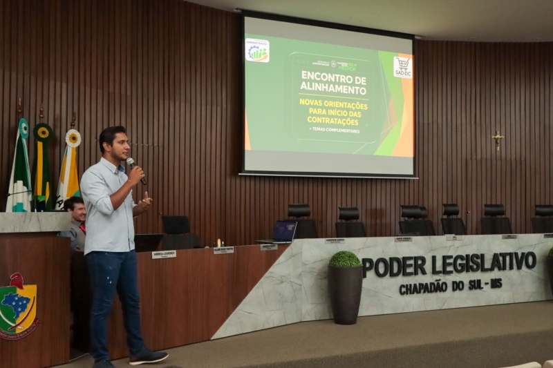 Encontro de alinhamento orienta servidores sobre boas práticas nas contratações públicas para 2026