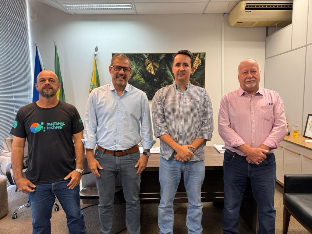 Prefeito Rodrigo Freitas recebe reitor da UEMS e discute fortalecimento do ensino superior em Cassilândia