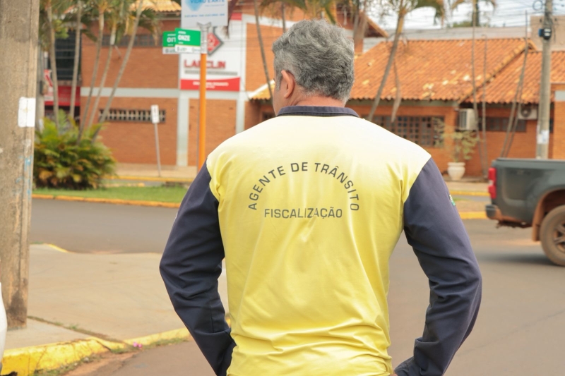 Blitz educativa orienta condutores sobre segurança e uso correto de veículos elétricos e autopropelidos