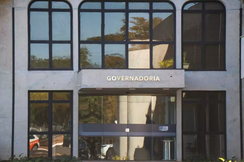 Estado renova arrocho e mantém redução de 25% nos contratos