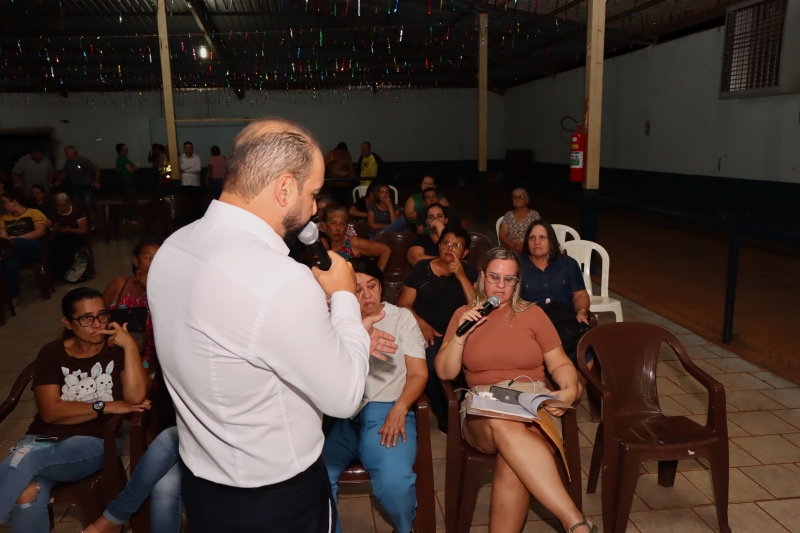 Prefeitura realiza reunião de apresentação do Programa Lar Legal no Bairro Esperança