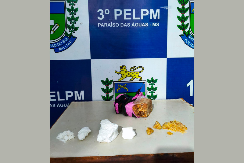 Drogas são apreendidas com travesti em ônibus em Paraíso das Águas