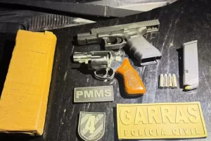 Barbeiro e adolescente mortos levavam armas para guerra de facções, diz polícia de Costa Rica