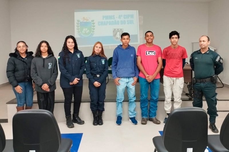 Maio Amarelo: DEMUTRAN de Chapadão do Sul capacita jovens para atuação no trânsito