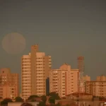 “Lua cheia de Morango” é promessa de beleza no céu na noite de 2ª feira