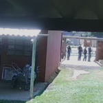 “Piedade, senhor”: suspeito fala a PM no local de confronto com 2 mortos