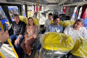 Novo micro-ônibus reforça transporte de pacientes e amplia estrutura da saúde em Chapadão do Sul