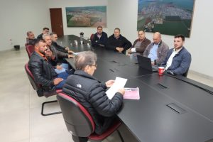 Prefeito recebe empresários do Polo Empresarial, acolhe demandas e já garante avanços em infraestrutura e segurança