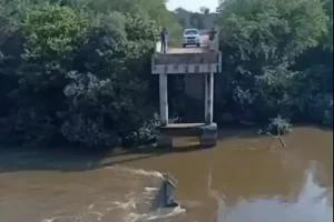 Governador admite implodir pontes após queda e alerta para cargas pesadas
