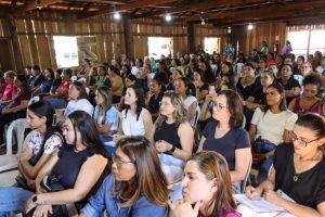 Formação reúne profissionais da Educação Inclusiva para aprimorar atendimento a estudantes com TEA em Chapadão do Sul
