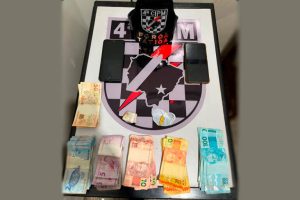 PM apreende crack e prende dois envolvidos com o tráfico de drogas em Chapadão do Sul