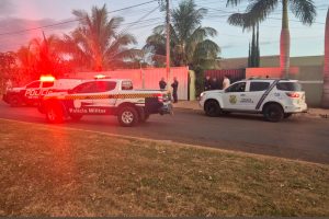 Três são baleados pela PM em Chapadão do Sul e um teria morrido no local