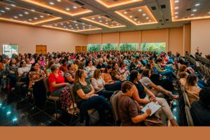 “O Resgate da Autoridade do Professor” reúne centenas de professores da Rede Municipal em formação na Ampasul