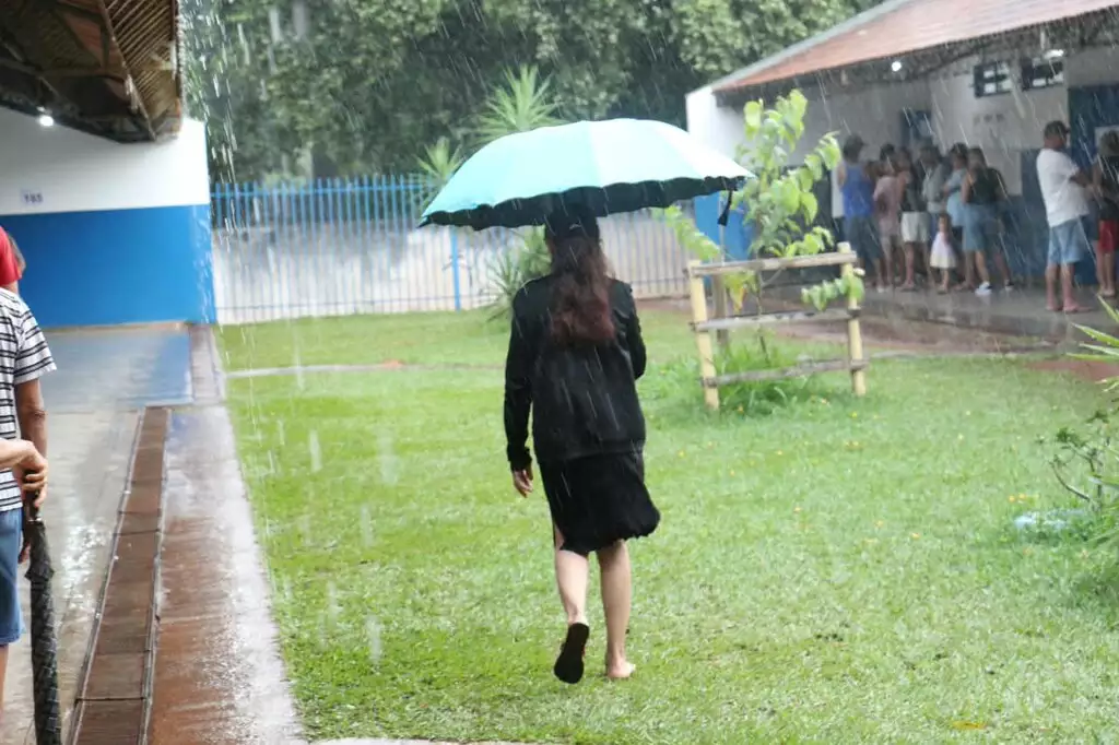“Vá cedo”: TRE-MS espera apuração rápida apesar de alerta de chuva no domingo